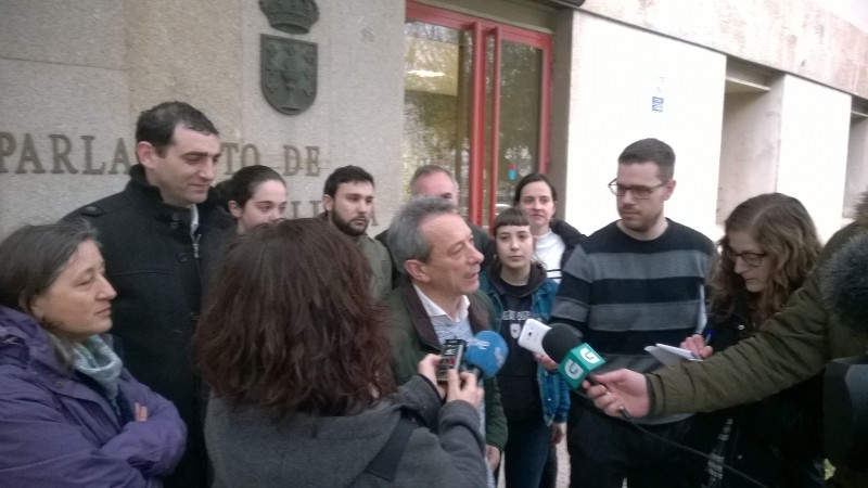 A Plataforma Galega en Defensa do Ensino Público demanda dos grupos parlamentarios do Congreso dos Deputados e Deputadas a paralización e derrogación da LOMCE